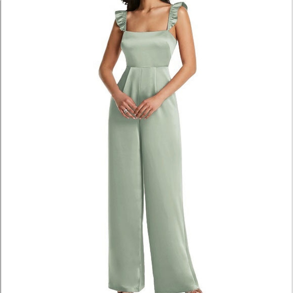 Bridesmaid jumpsuit 💚🤍